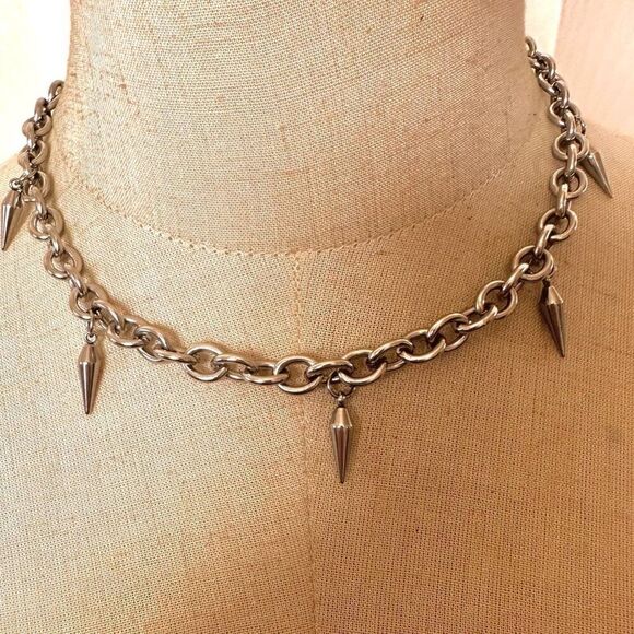 Silver tone spike chain necklace Jewelry - Silver tone spike chain necklace